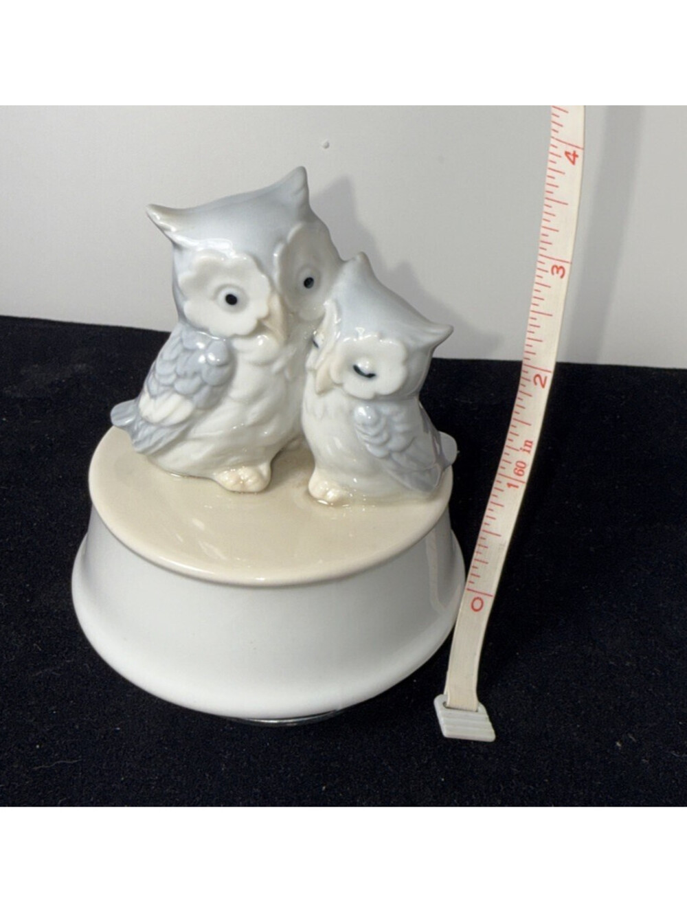 0047- Vintage Otagiri Porcelain Grey Owls Music Box "Close To You" Japan 1980s - Picture 13 of 14